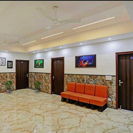 נוידה Hotel O K R Resdiancy Near Botanic Garden Of Indian Republic מראה חיצוני תמונה