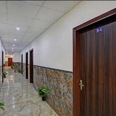 נוידה Hotel O K R Resdiancy Near Botanic Garden Of Indian Republic מראה חיצוני תמונה