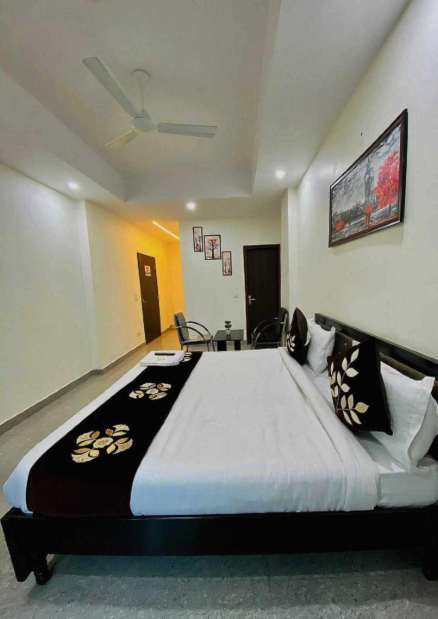נוידה Hotel O K R Resdiancy Near Botanic Garden Of Indian Republic מראה חיצוני תמונה