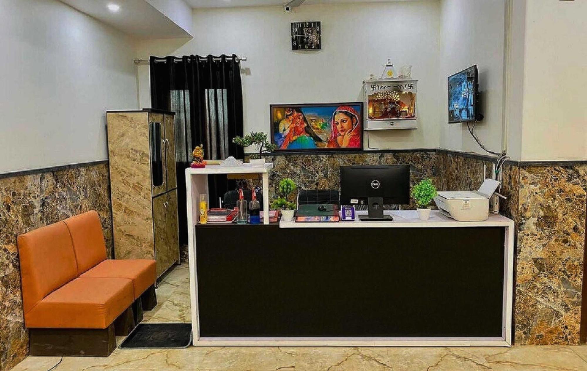 נוידה Hotel O K R Resdiancy Near Botanic Garden Of Indian Republic מראה חיצוני תמונה